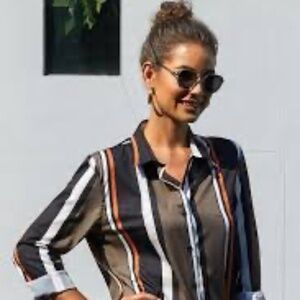 Astylish Woman’s V Neck Striped Roll Up Sleeve Button Down Blouse